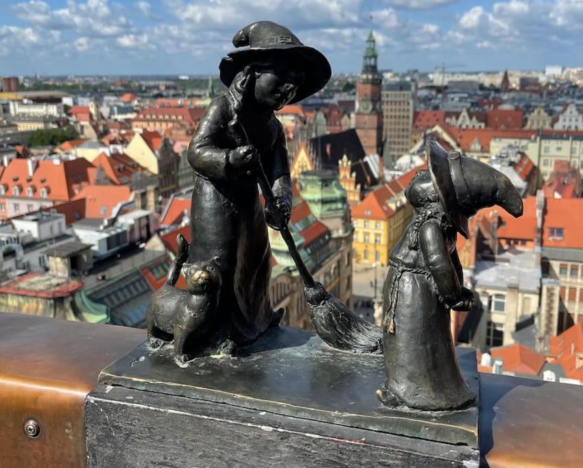 Appartement Rynek Pod Fredra à Wrocław Extérieur photo