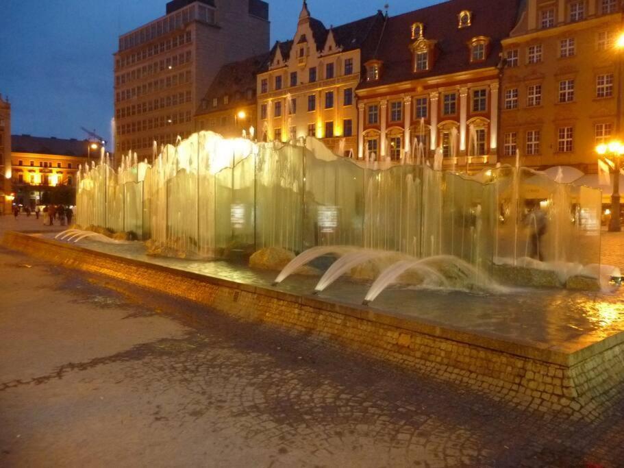 Appartement Rynek Pod Fredra à Wrocław Extérieur photo