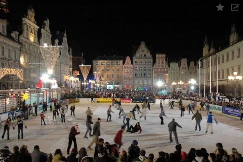 Appartement Rynek Pod Fredra à Wrocław Extérieur photo